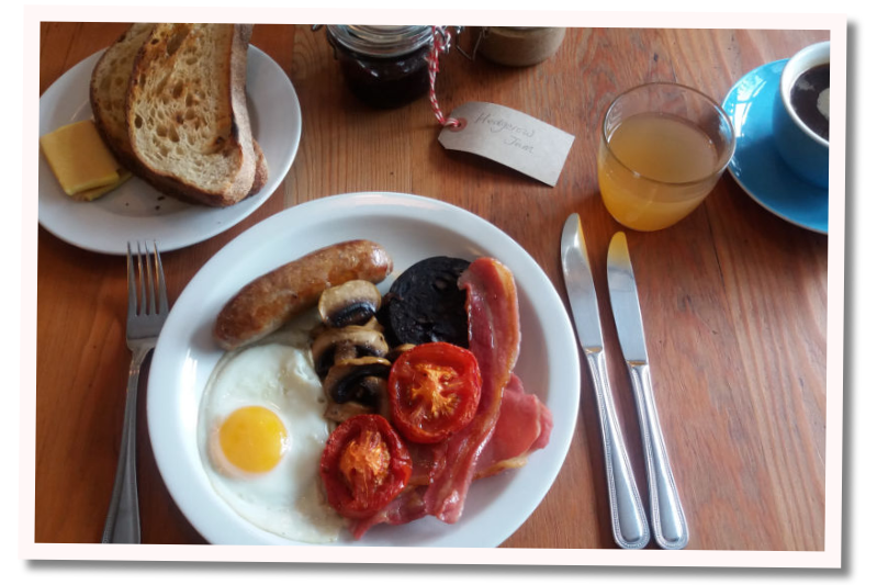 Breakfast at Bridge House Bampton